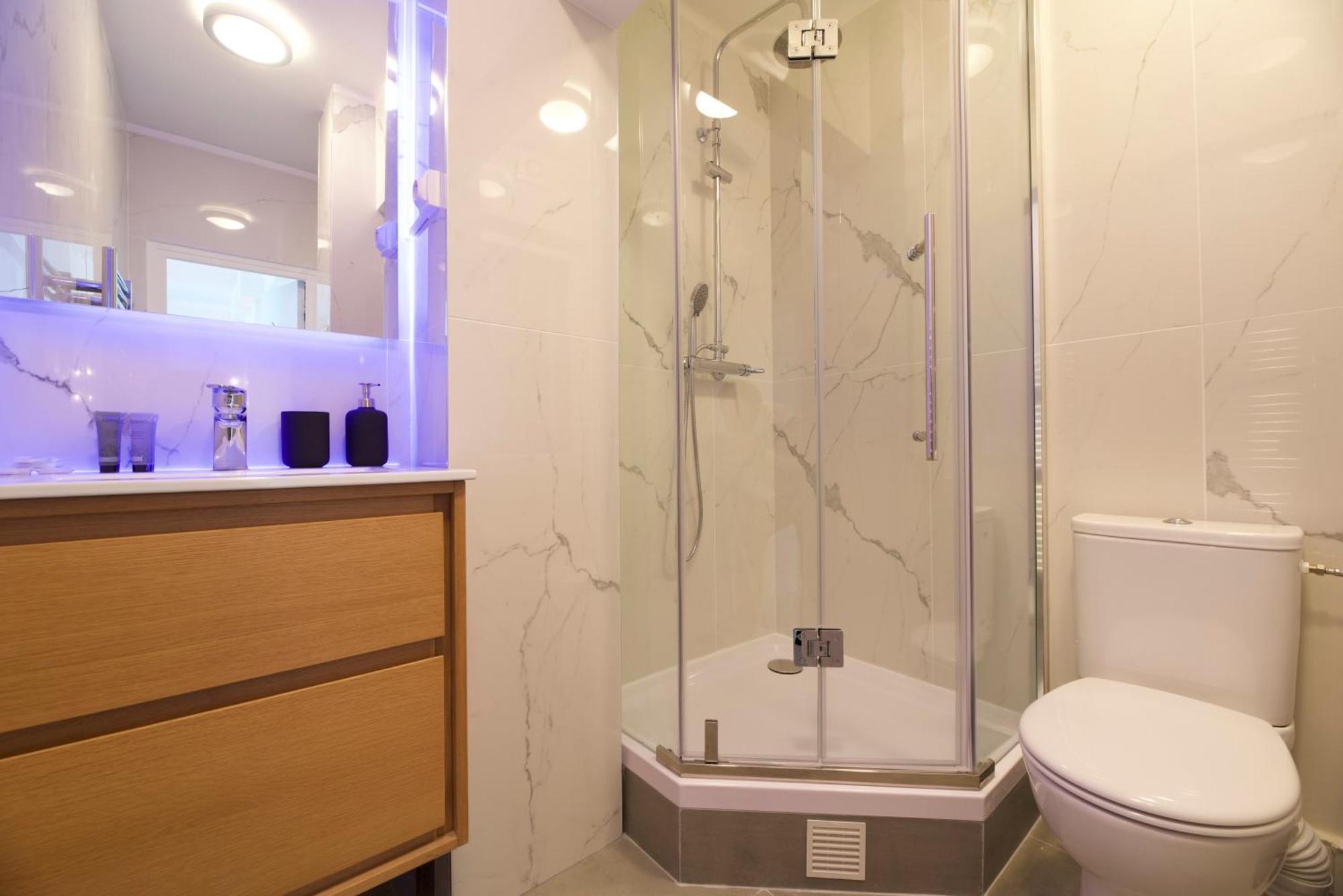 Cia - Champs Elysees Matignon *